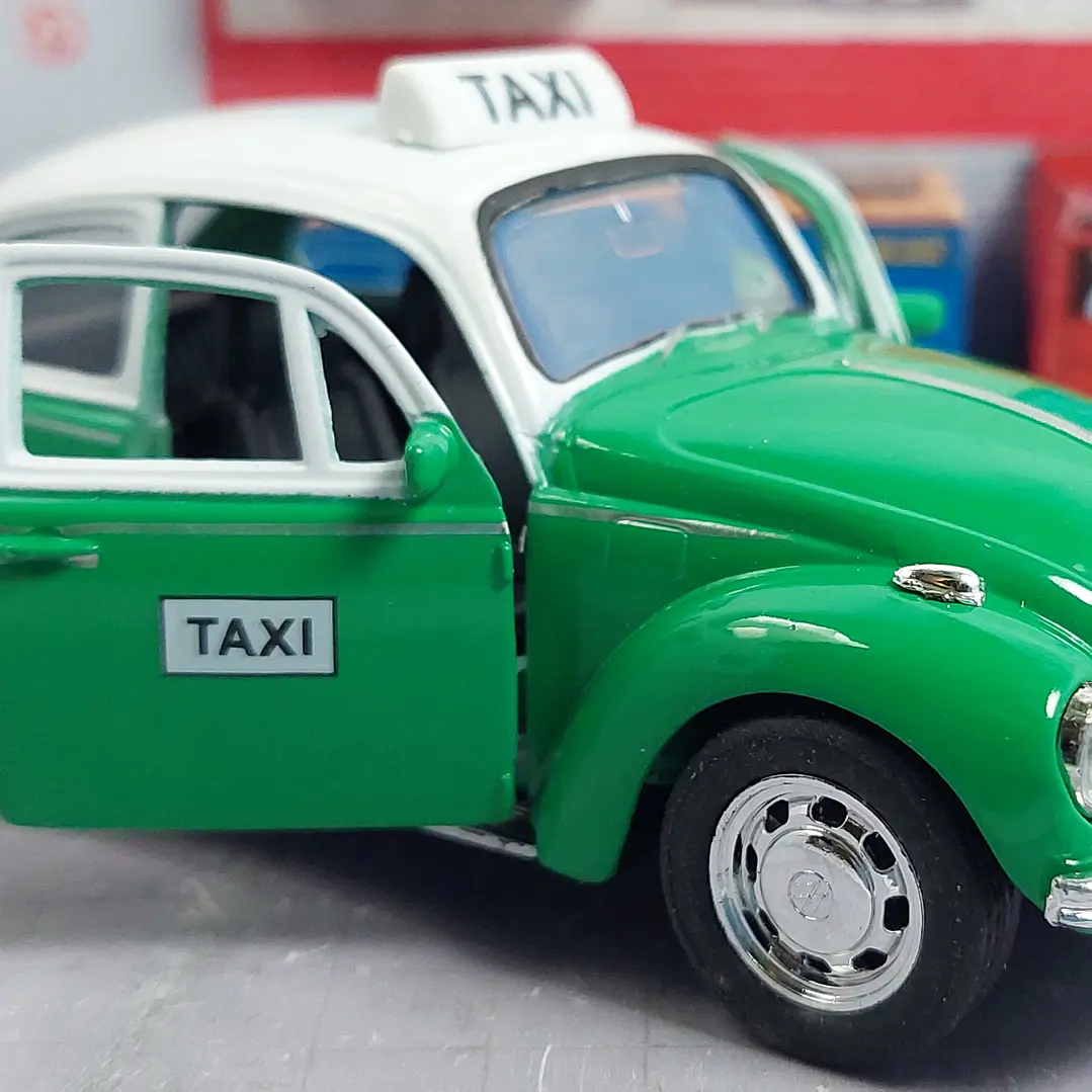 VOLKSWAGEN ESCARABAJO TAXI DE MEXICO Escala 1/36  9