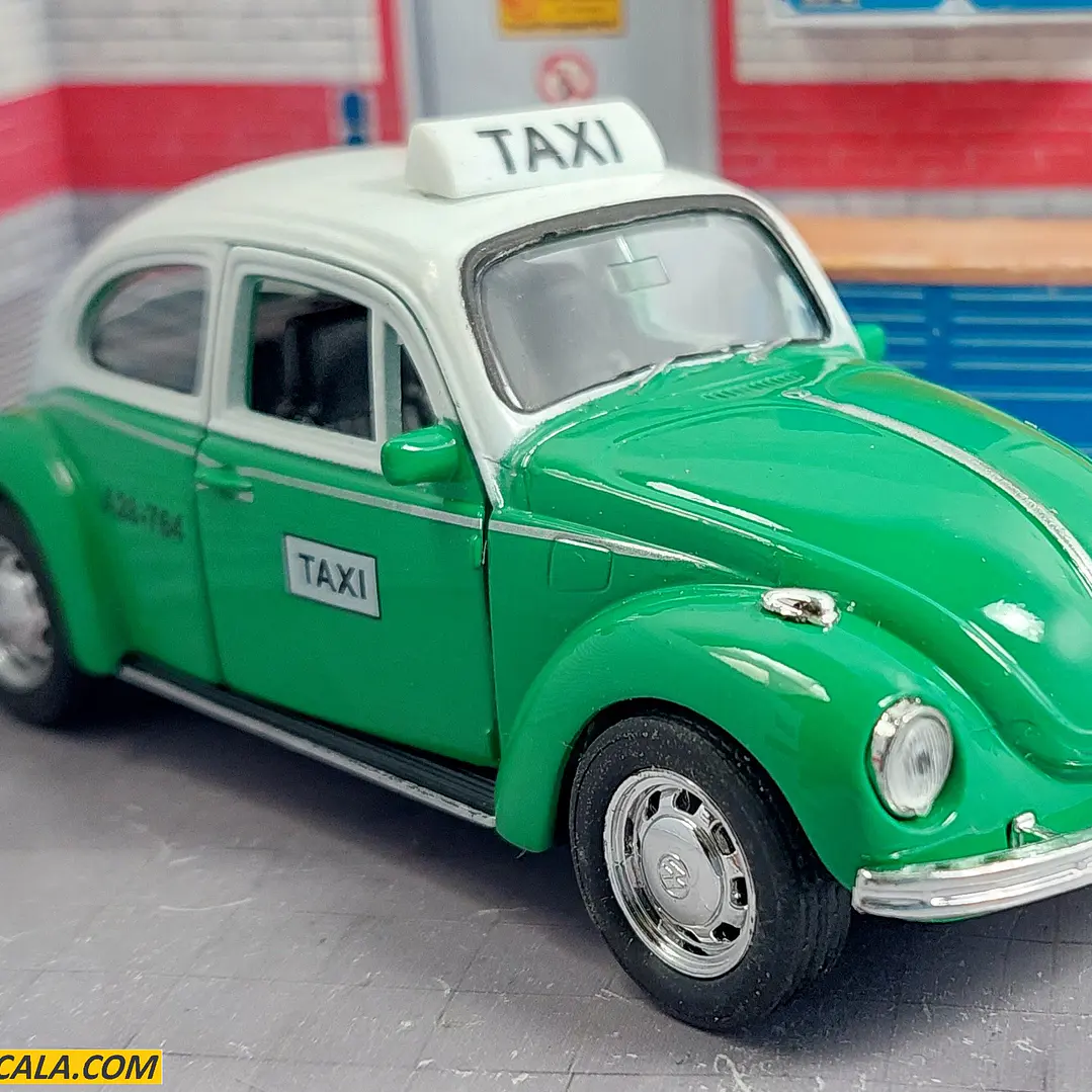 VOLKSWAGEN ESCARABAJO TAXI DE MEXICO Escala 1/36  10