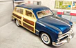 FORD WOODY WAGON 1949 marca KINSMART , Escala 1-36