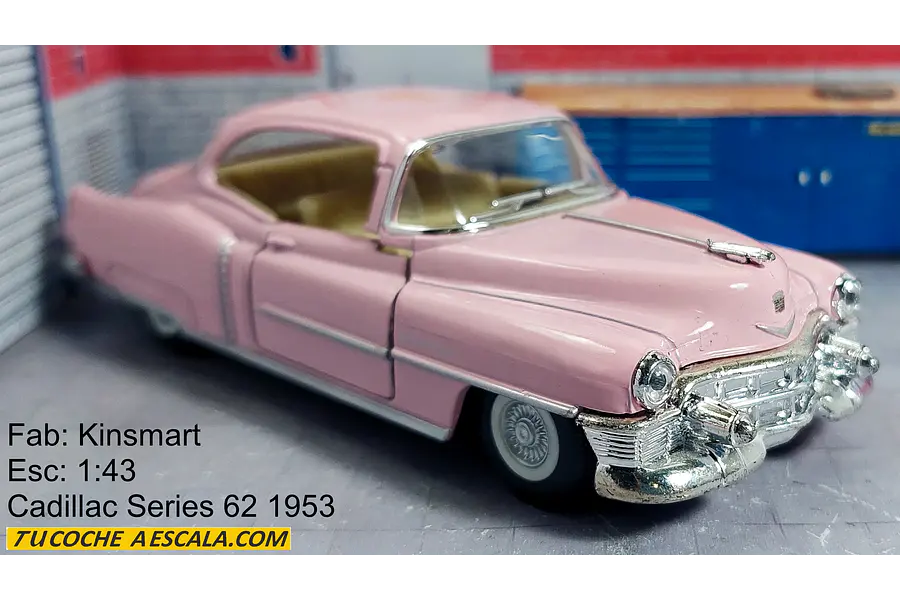 Cadillac Serie 62  ROSADO ESCALA 1/36 ,MARCA KINSMART 
