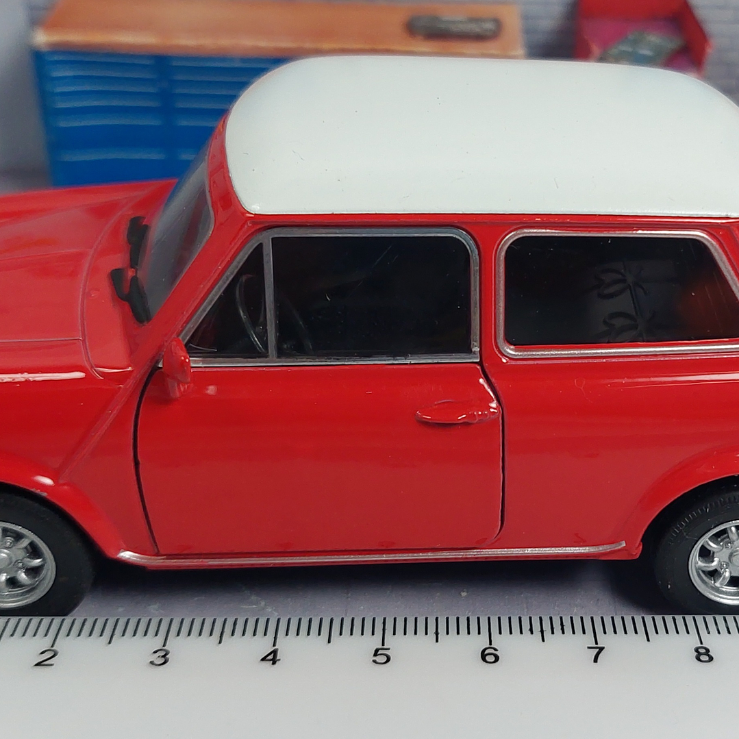Mini Cooper 1300 rojo Escala 1/36 , WELLY 4