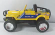 Jeep wrangler Escala 1/32, marca superior ,amarillo