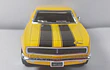 Chevrolet Camaro z28 1967 Marca KINSMART  1/36 amarillo