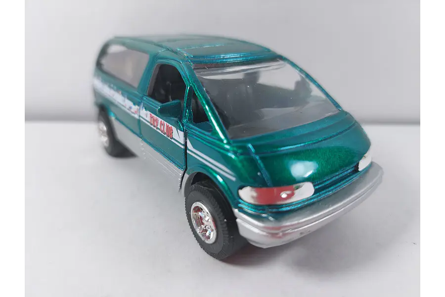 TOYOTA PREVIA VERDE ESCALA 1/36 MARCA CHINA 