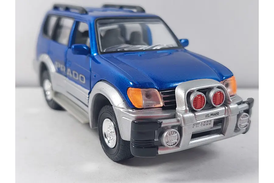 TOYOTA PRADO ESCALA 1/32 MARCA TINS TOYS