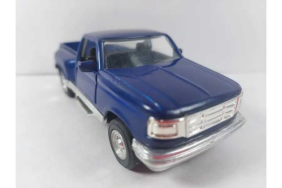 Ford F 150 azul A Escala 1/36 marca china