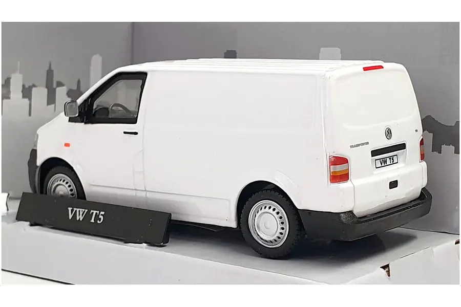 Volkswagen T5 marca Cararama, Escala 1:43