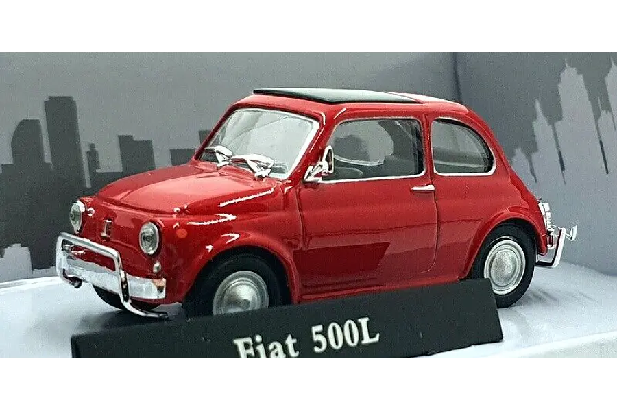 Fiat 500 L marca Cararama, Escala 1:43