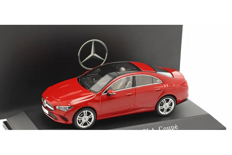 Mercedes Benz CLA C118  escala 1/43 marca Spark