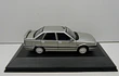 Renault 21 TXI 1993, Ixo, Escala 1-43 en caja acrilica