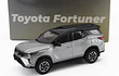 TOYOTA FORTUNER, Escala 1 64 PARAGON 