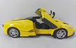 Ferrari Laferrari amarillo A Escala 1/32
