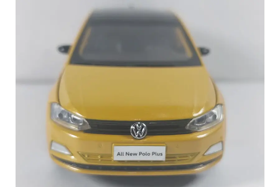 VOLKSWAGEN NEW POLO Escala 1/32 marca jkm