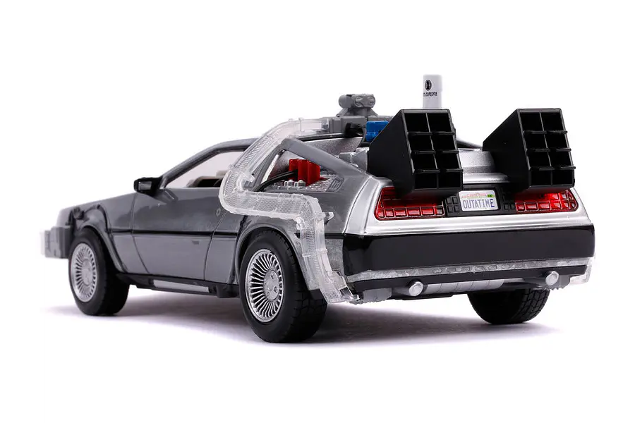 Delorean Maquina Del Tiempo II ,escala 1/24-JADA