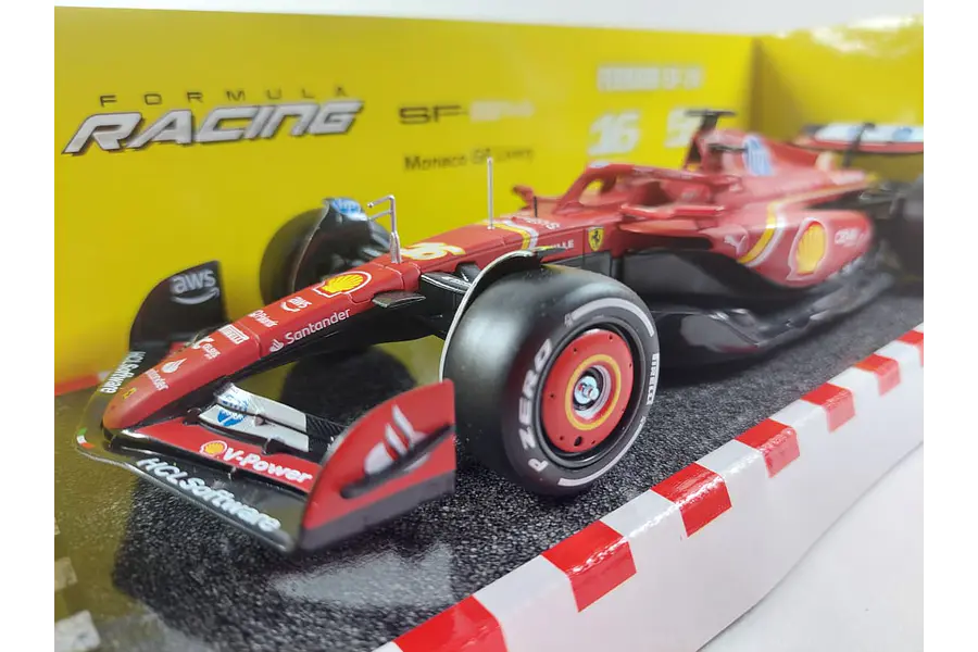 Ferrari SF 24 . Leclerc, Burago, Escala 1-24