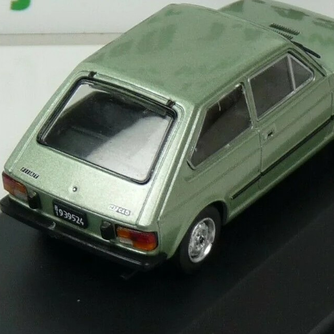 Fiat 147 Escala 1/43 IXO 3