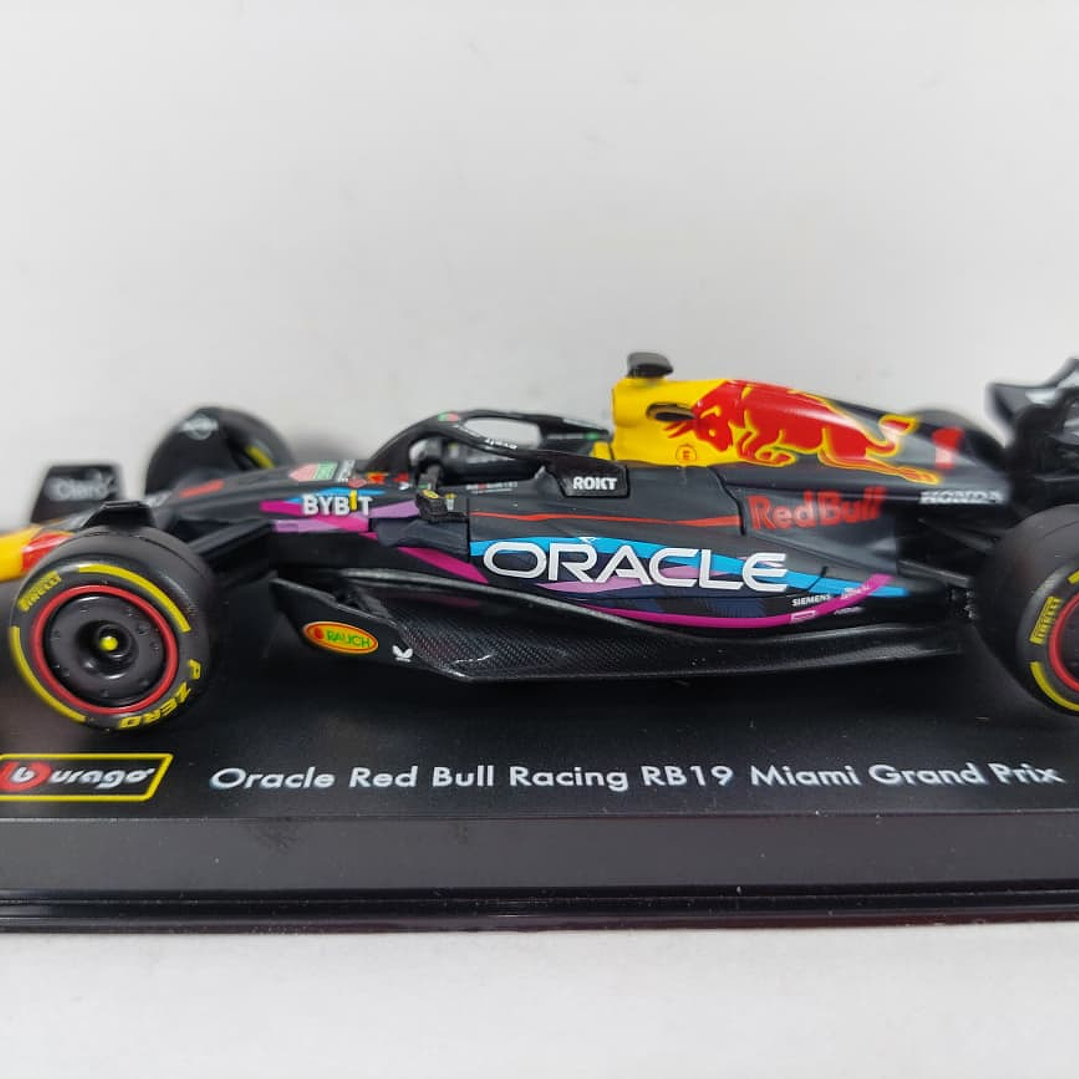 Formula 1 Red Bull Rb 19 Miami Max ACRILICO 1/43 Burago 1