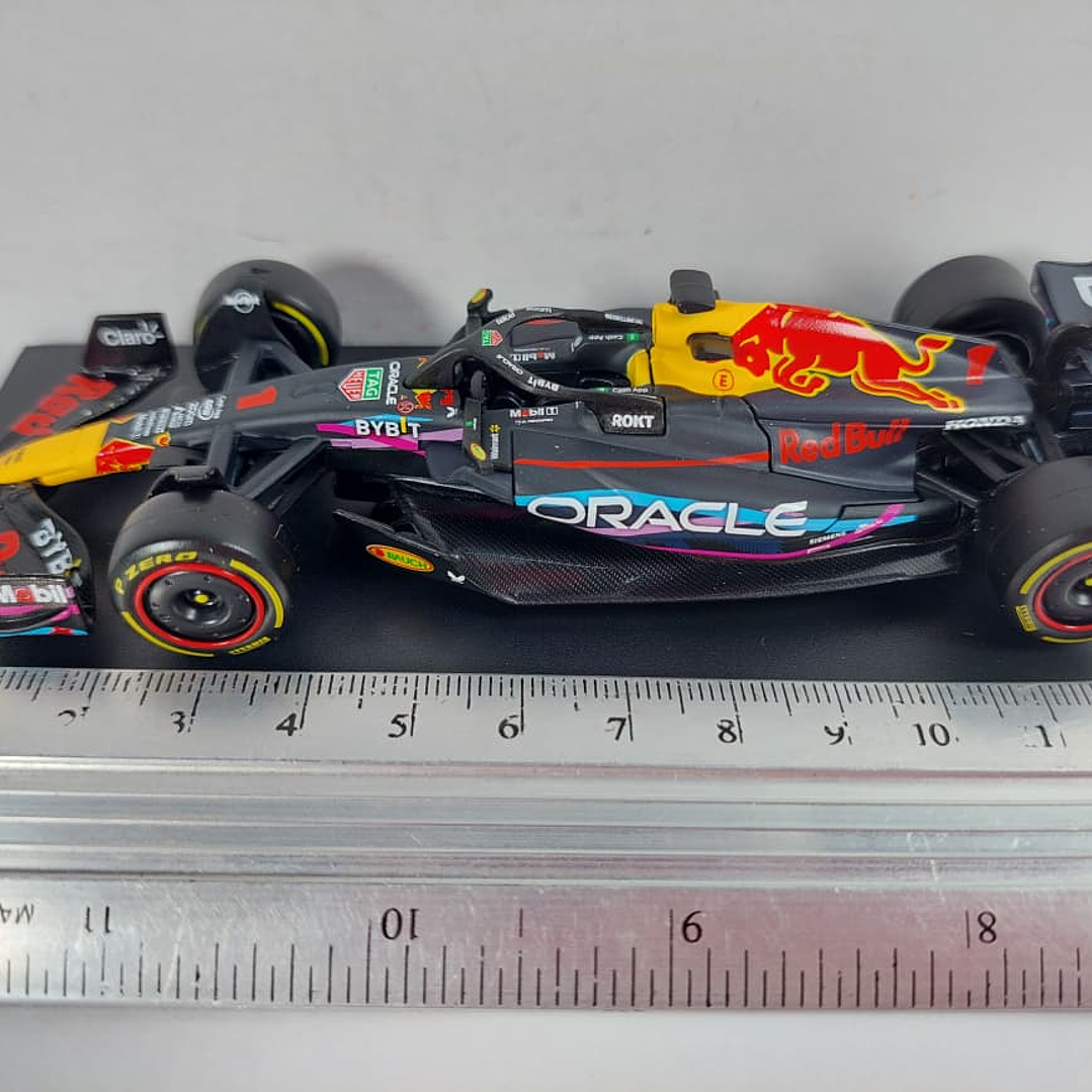 Formula 1 Red Bull Rb 19 Miami Max ACRILICO 1/43 Burago 4