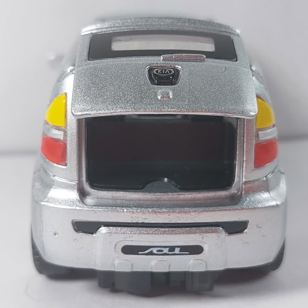Kia soul, Plata Escala 1/36 , marca china luces LED 2