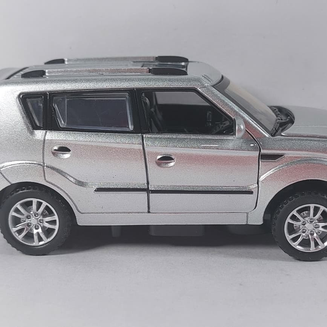 Kia soul, Plata Escala 1/36 , marca china luces LED 4