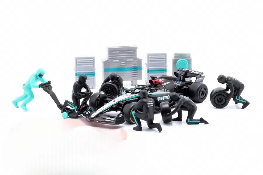 Juego de pit de Formula 1 de Mercedes Rusell 1/43 Burago 