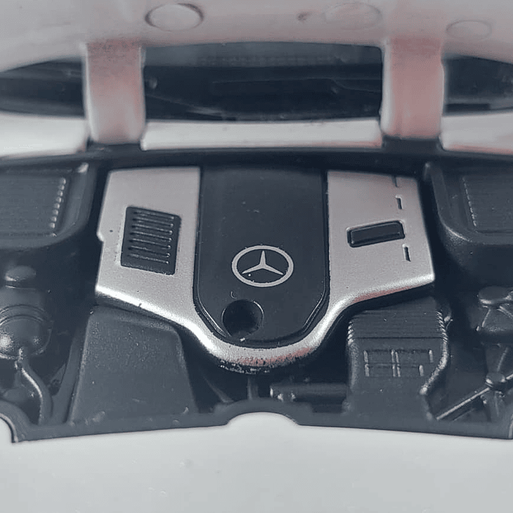 Mercedes benz 350 GLE Escala 1-24 COLOR BLANCO 10