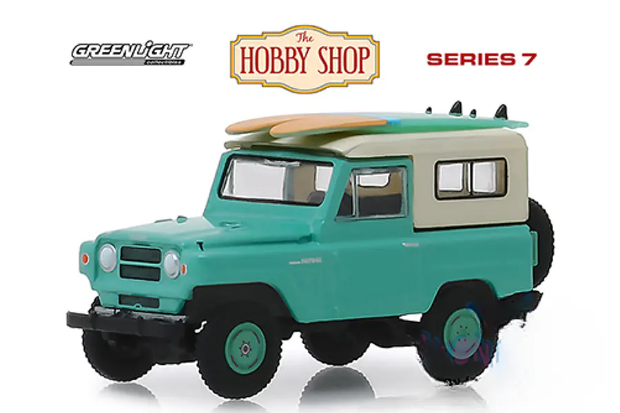 NISSAN PATROL TABLA DE SURF 1968, 1/64 ,GREENLIGHT