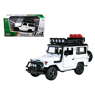 Toyota Land Cruiser Fj40 BLANCO ENGALLADO Escala 1/24 