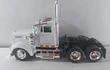 Tractomula Kenworth W900 Con retro, 1/43 new ray