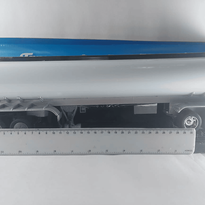 Mula Freightliner CASCADIA furgon 1/32 blanca , welly 2