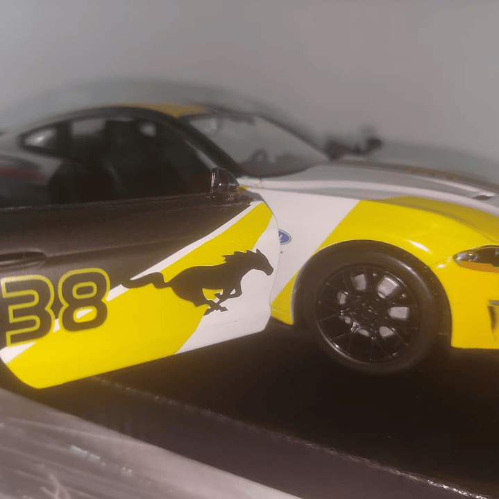 Ford Mustang GT 2018  1/24, MOTOR MAX- 2