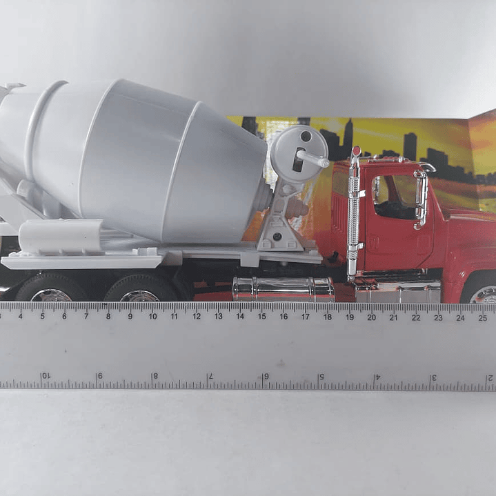 Mezcladora (mixer) Freightliner 114SD color rojo , New Ray, Escala 1-32 6