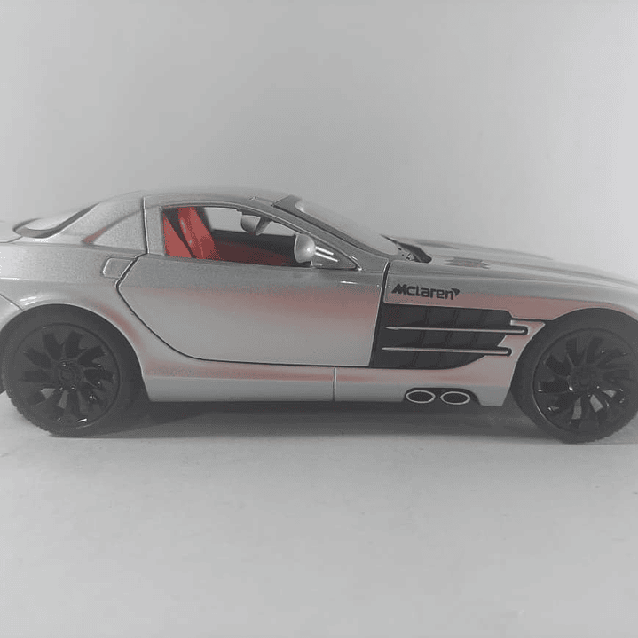 MERCEDES BENZ SLR MCLAREN  PLATA 1-24 MARCA NEWAO 3