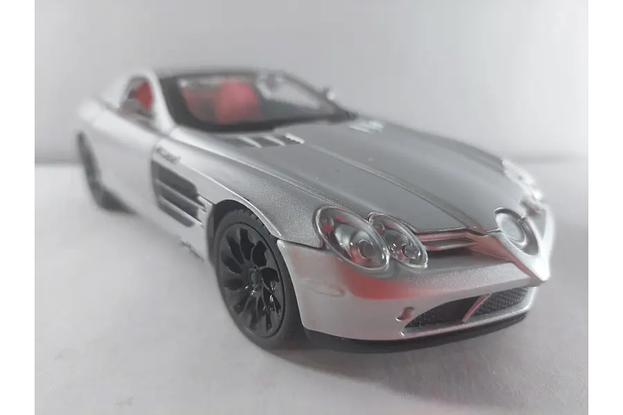 MERCEDES BENZ SLR MCLAREN  PLATA 1-24 MARCA NEWAO