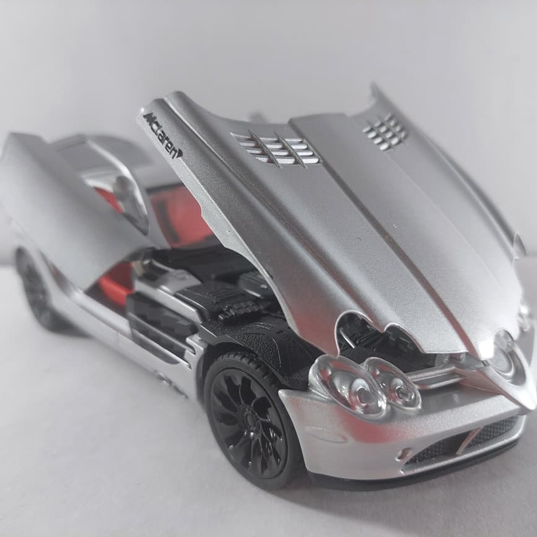 MERCEDES BENZ SLR MCLAREN  PLATA 1-24 MARCA NEWAO 10