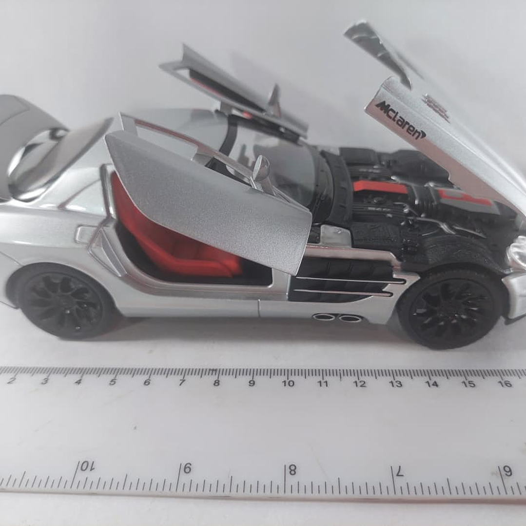 MERCEDES BENZ SLR MCLAREN  PLATA 1-24 MARCA NEWAO 11