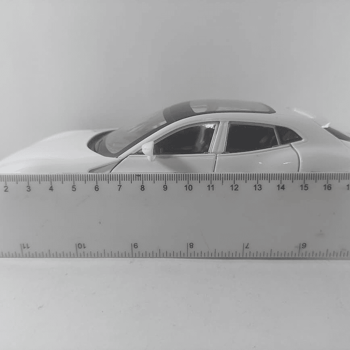 Ferrari pura sangue Escala 1/24, luces y sonidos 5