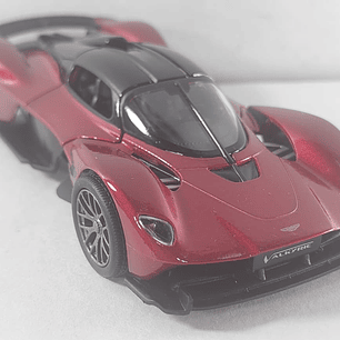 ASTON MARTIN VALKYRIE rojo Kinsmart, Escala 1-36 