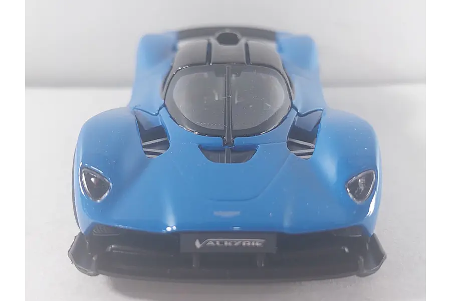 ASTON MARTIN VALKYRIE AZUL Kinsmart, Escala 1-36 