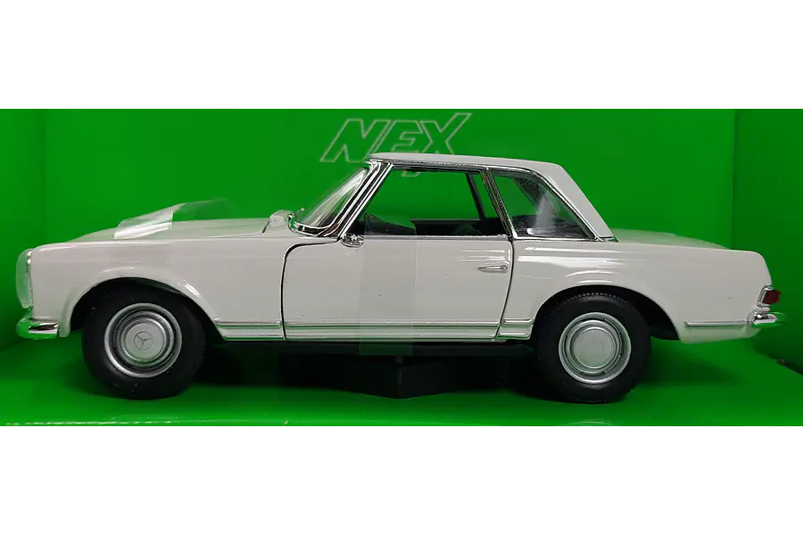 Mercedes Benz 230 Escala 1/24 Marca WELLY