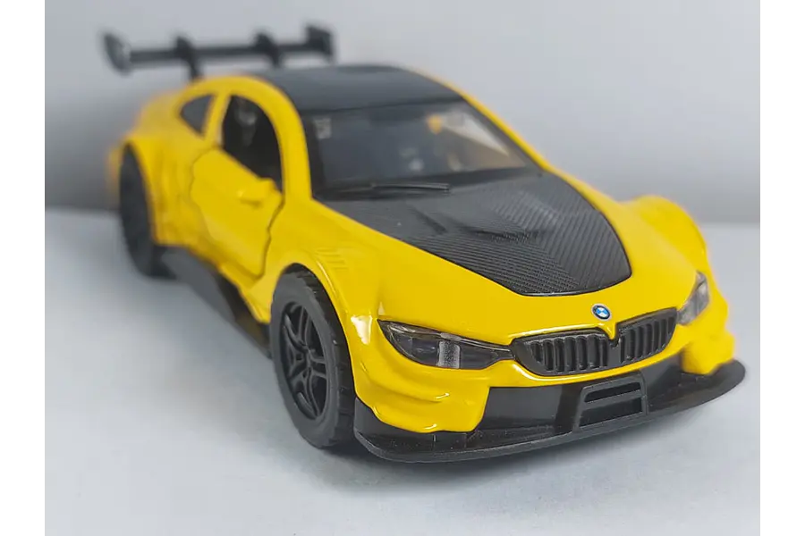 BMW M4 MARCA CHINA Escala 1-36