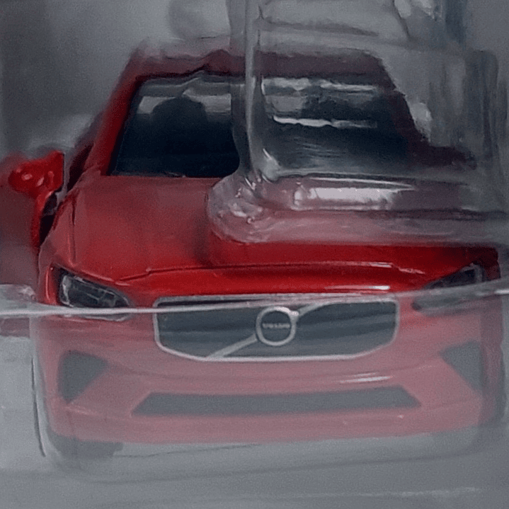 Volvo V90 1/64 de Majorette 5