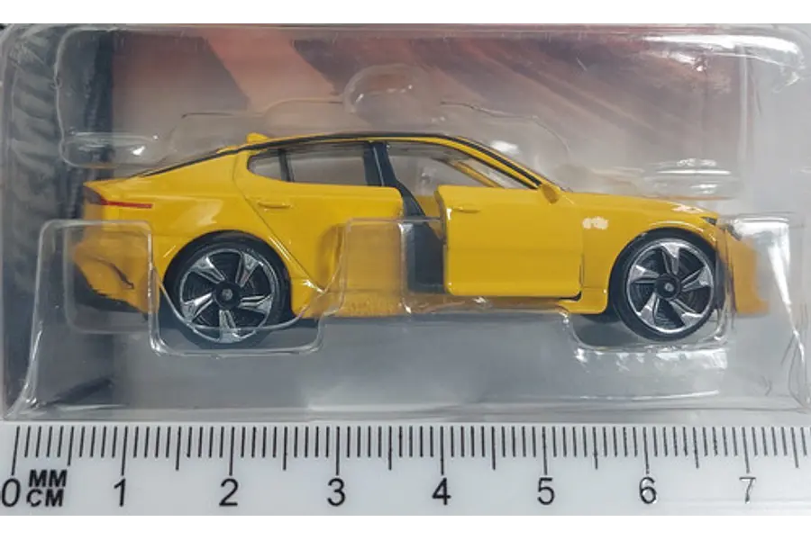 Kia Stinger GT 1/64 Majorette | Carro de Colección Premium