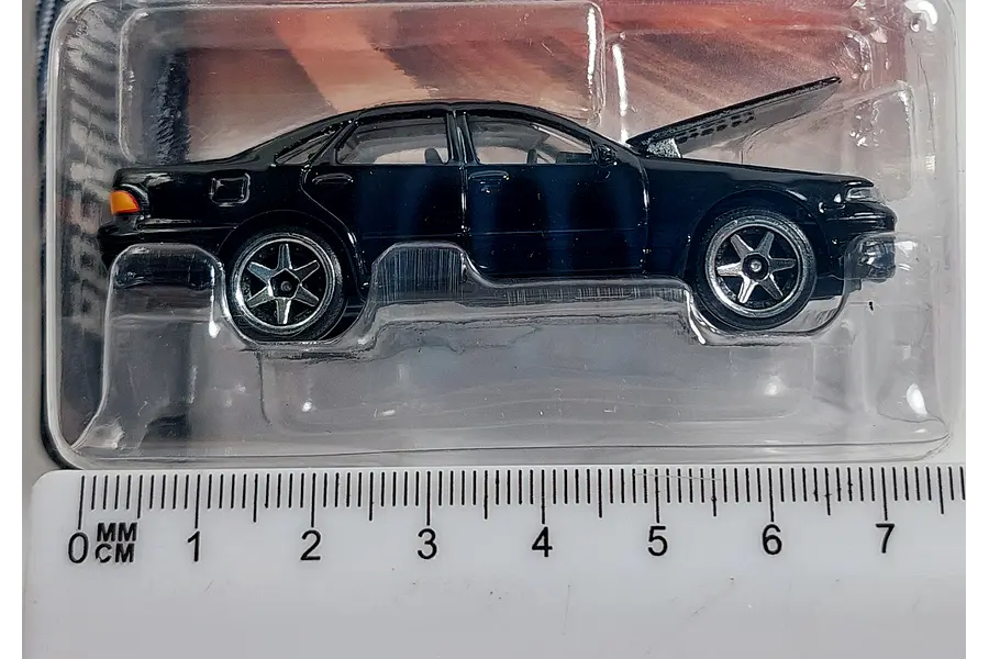 Nissan Cefiro A31 A Escala 1/64 Marca Majorette