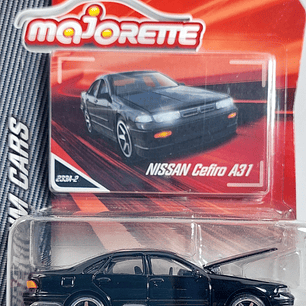 Nissan Cefiro A31 A Escala 1/64 Marca Majorette
