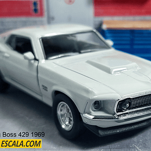 Ford Mustang Boss 1969 escala 1/36 marca welly 