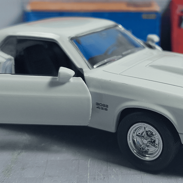 Ford Mustang Boss 1969 escala 1/36 marca welly  4