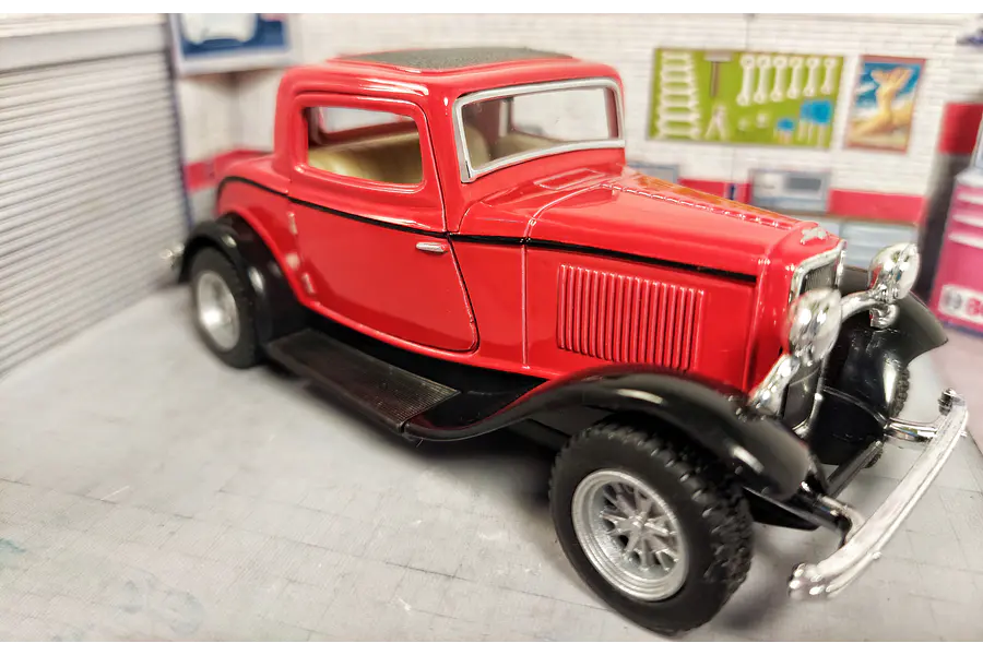 FORD 3 VENTANAS 1932 marca KINSMART , Escala 1-36