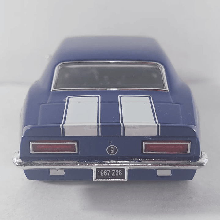 Chevrolet Camaro z28 1967 Marca KINSMART  1/36 azul 4
