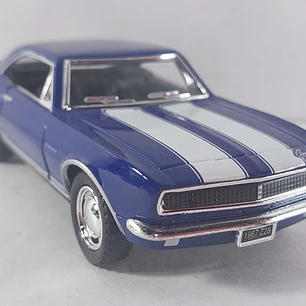 Chevrolet Camaro z28 1967 Marca KINSMART  1/36 azul